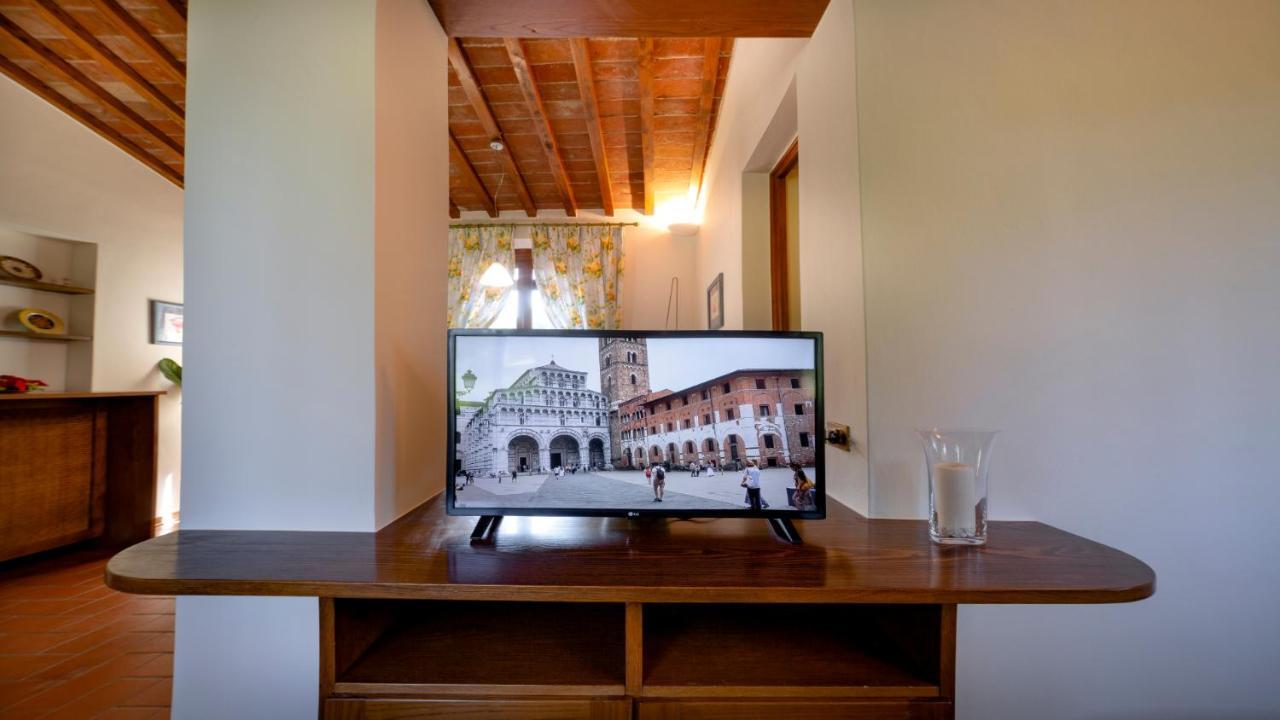 Il Cottage Di Patrizia ลุคคา ภายนอก รูปภาพ