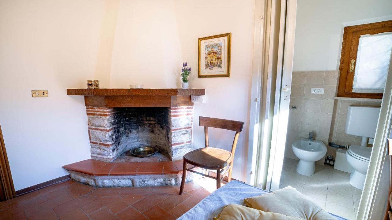 Il Cottage Di Patrizia ลุคคา ภายนอก รูปภาพ