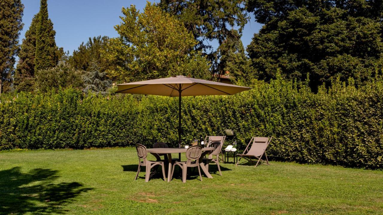 Il Cottage Di Patrizia ลุคคา ภายนอก รูปภาพ